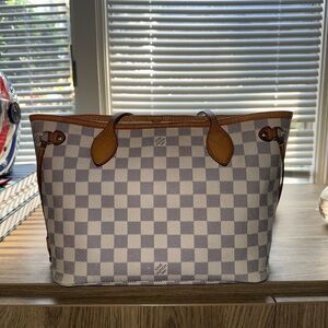 Louis Vuitton Neverfull pm